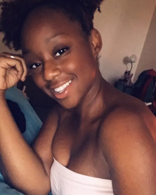 Mélissa, 27 ans, rencontre sexe à Crouy